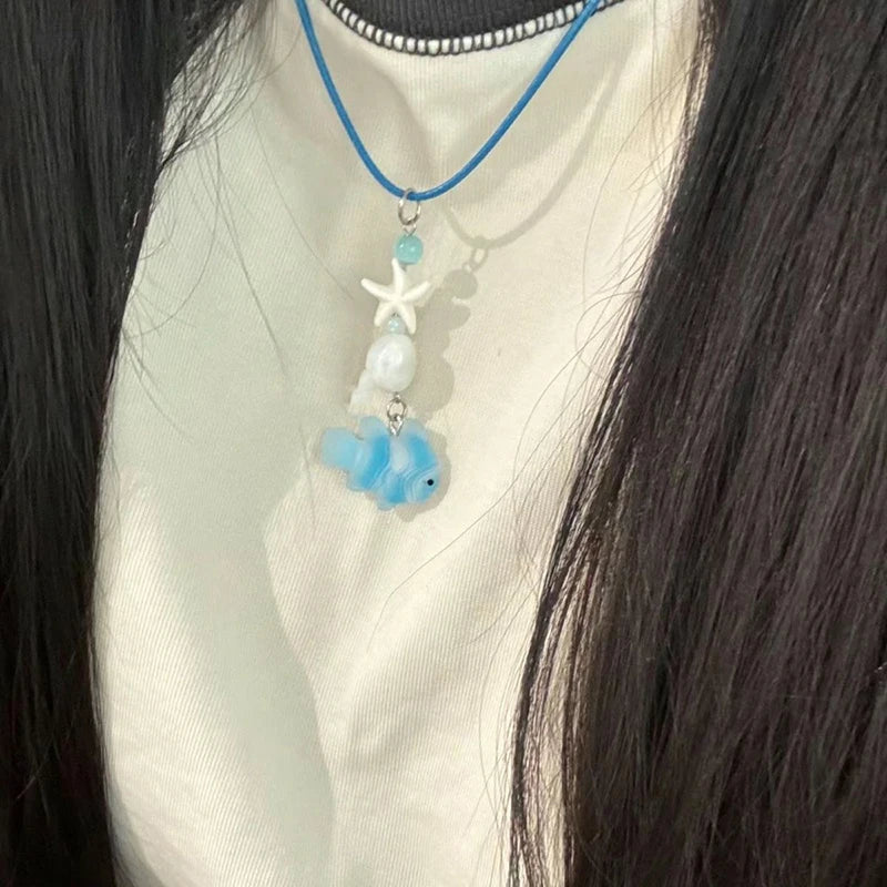 Collares Vintage con colgante de pez payaso para mujeres y hombres, Gargantilla Simple y fresca, accesorios de joyería, regalos versátiles