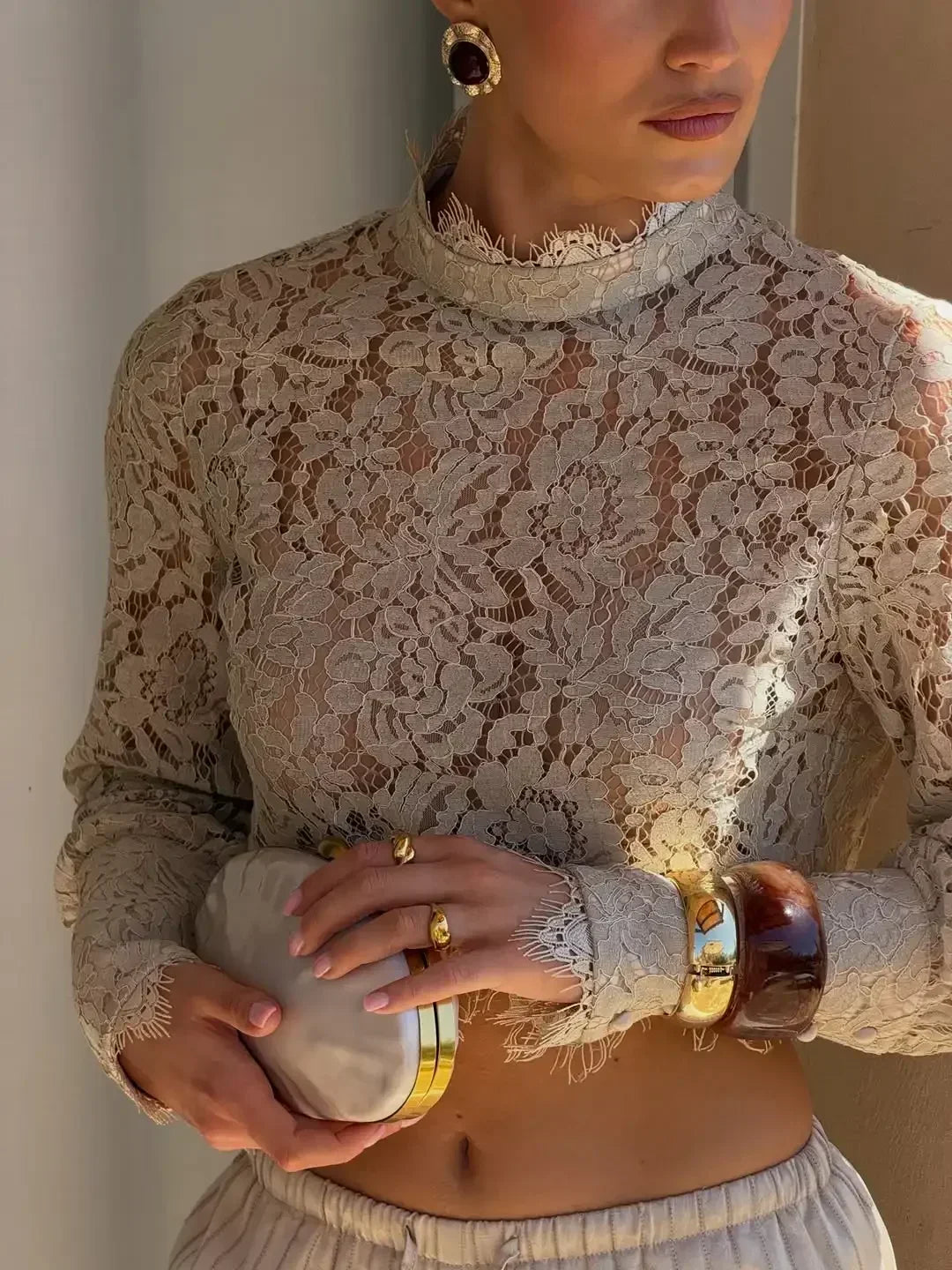 Conjunto Mujer Encaje Azul: Top Medio Alto y Pantalón Pierna Ancha