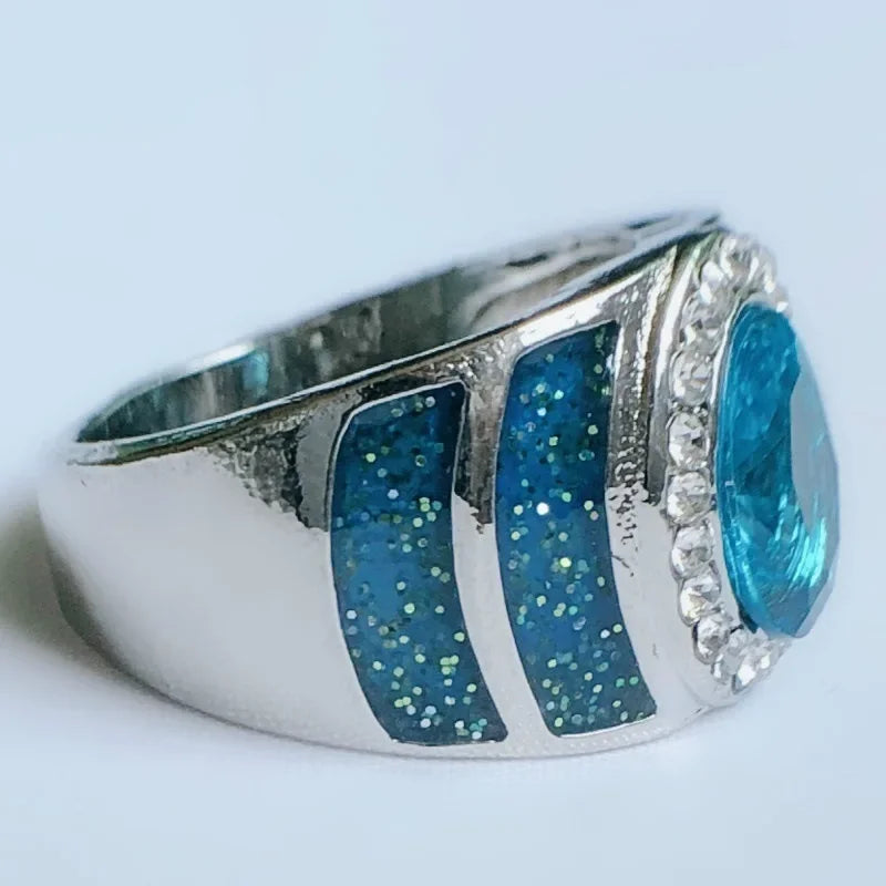 Oval-shaped 925 sterling silver ring with 1ct 5A cubic zirconia, luxurious design by Corporación Turística.