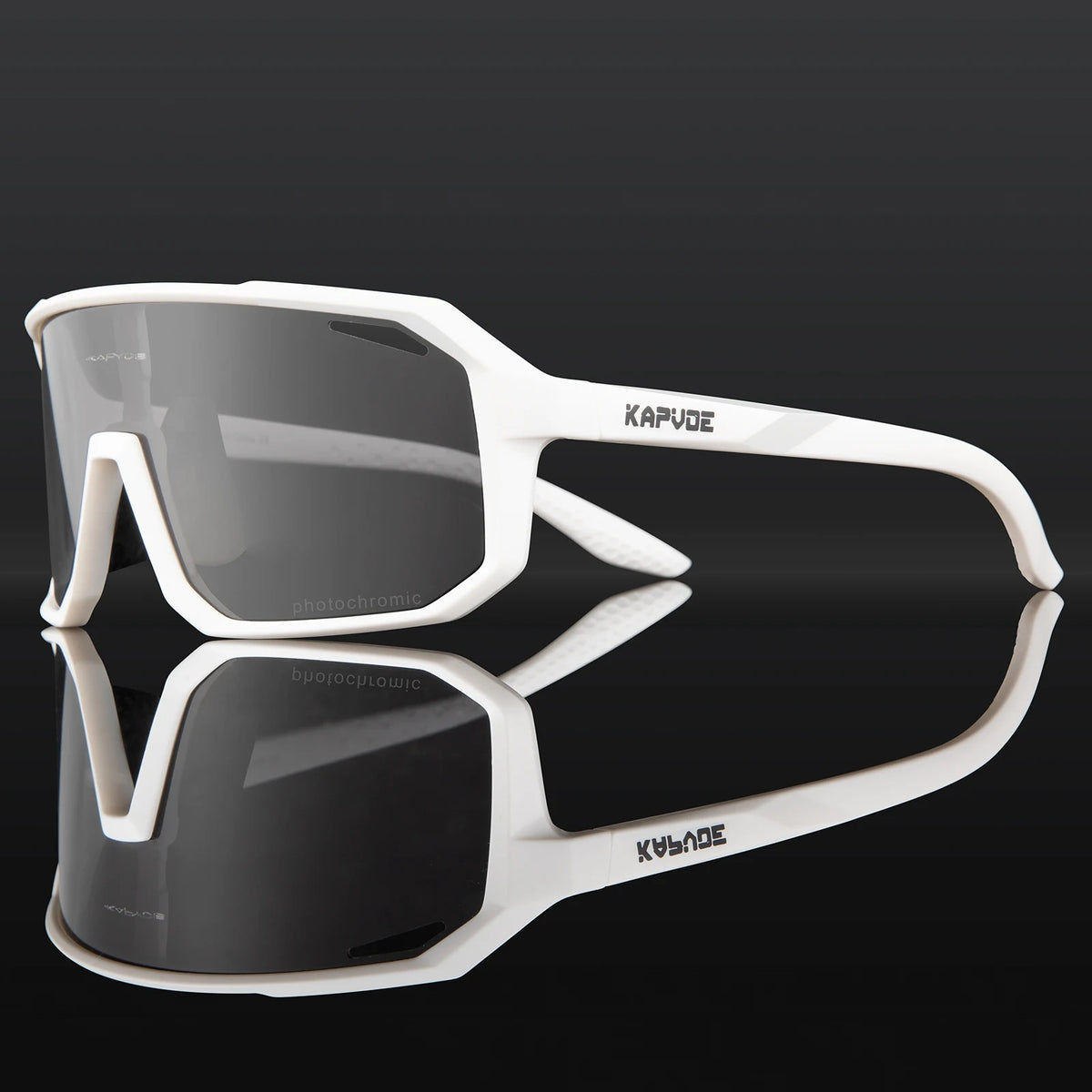 Kapvoe photochromic MTB sunglasses by Corporación Turística with adjustable lenses for cycling and outdoor activities.