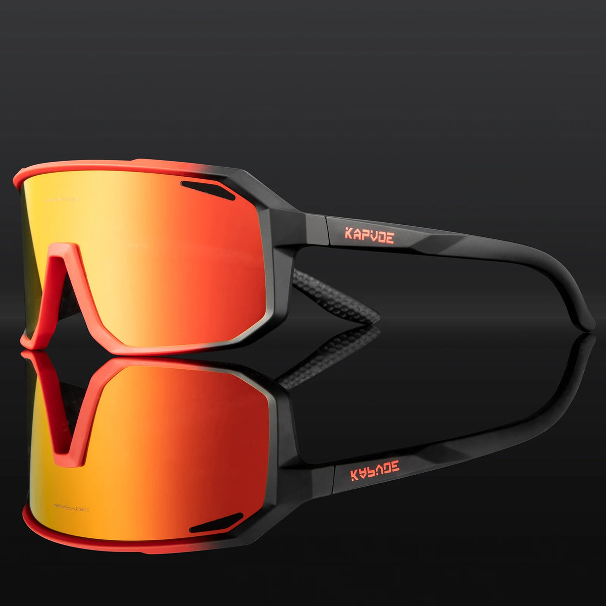 Kapvoe photochromic MTB sunglasses by Corporación Turística, cycling glasses with adjustable lenses for mountain biking.