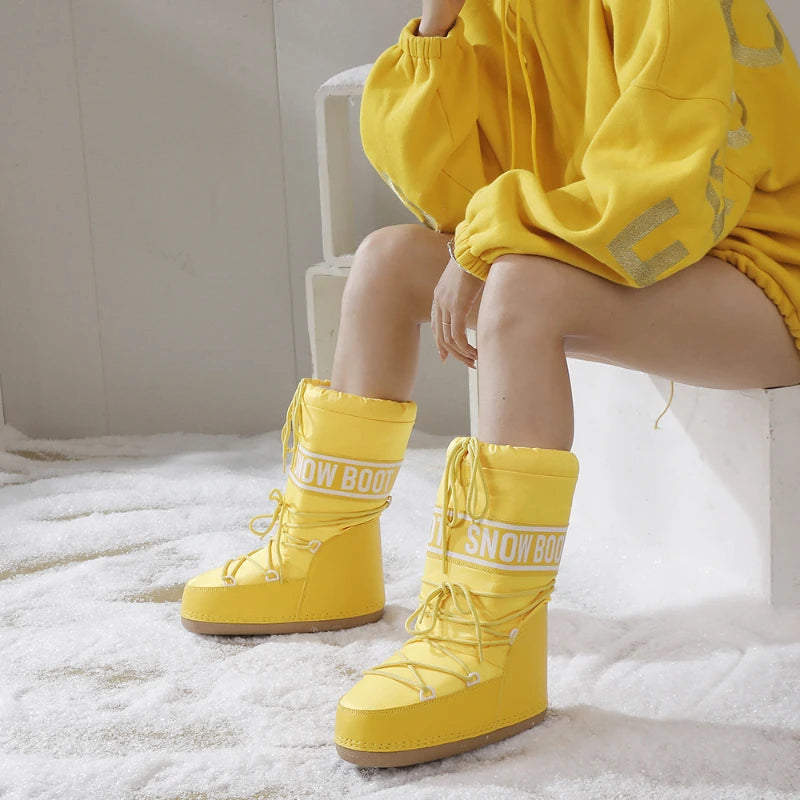 High-top women's snow boots by Corporación Turística in red with sturdy soles, designed for winter warmth and style.