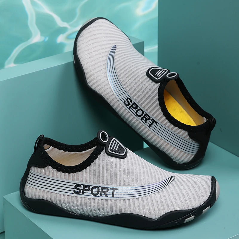 Unisex fitness shoes by Corporación Turística, indoor sports footwear with breathable design and supportive sole.