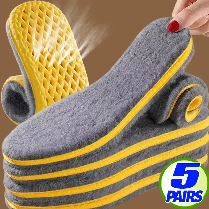 Pair of breathable fleece insoles in size 39-40 from Corporación Turística, designed for comfortable winter wear.