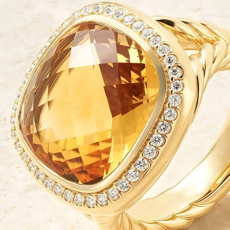 Lujoso anillo de circón con incrustaciones cuadradas, elegante joya de Corporación Turística, con detalles brillantes y sofisticados.
