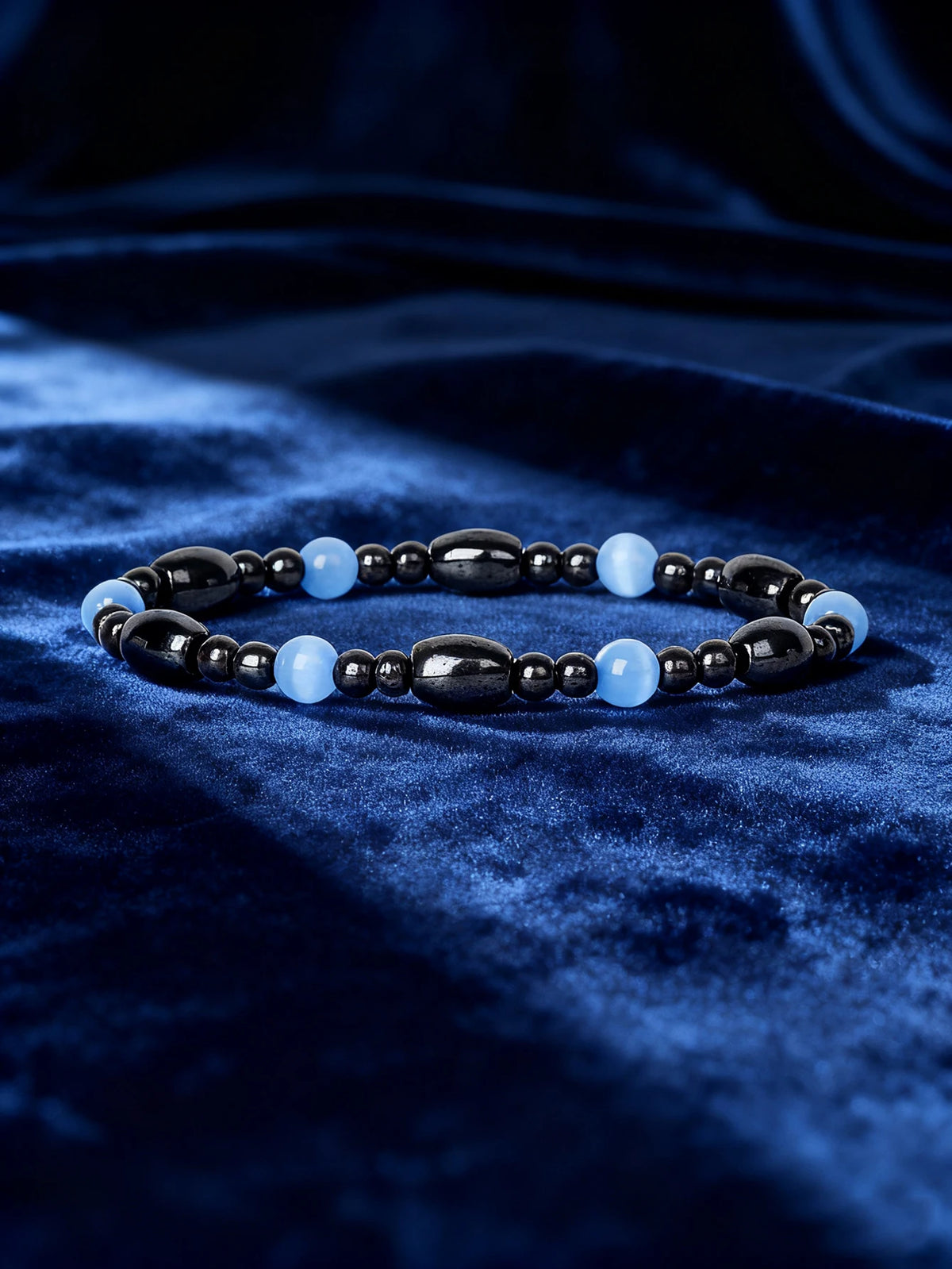 Hematite energy bracelet with rectangular natural stone beads, 19cm length, by Corporación Turística.
