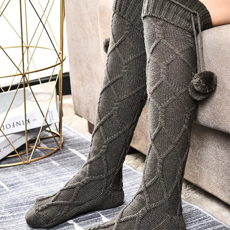 Corporación Turística warm sports socks, stretchy and comfortable, designed for outdoor activities and cold weather conditions.