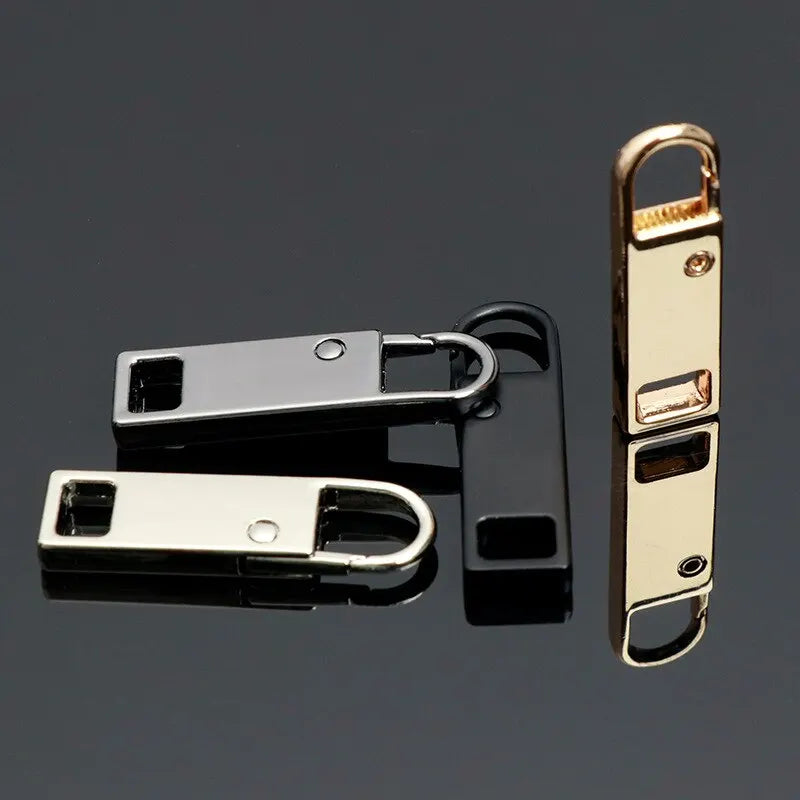 Set of four multicolor eco-friendly plastic zipper pulls from Corporación Turística for replacing zipper sliders.