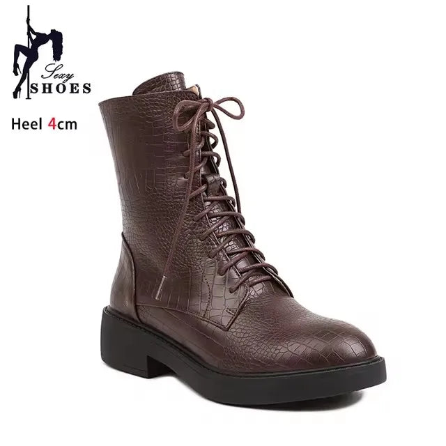 Nuevas mujer botas con cremallera lateral de Corporación Turística, estilo moderno y cómodo para uso diario.