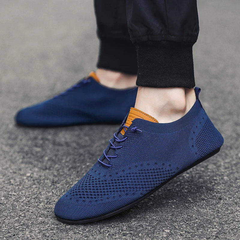 Black MAEDEF men's driving shoes by Corporación Turística, casual and comfortable footwear for everyday wear.