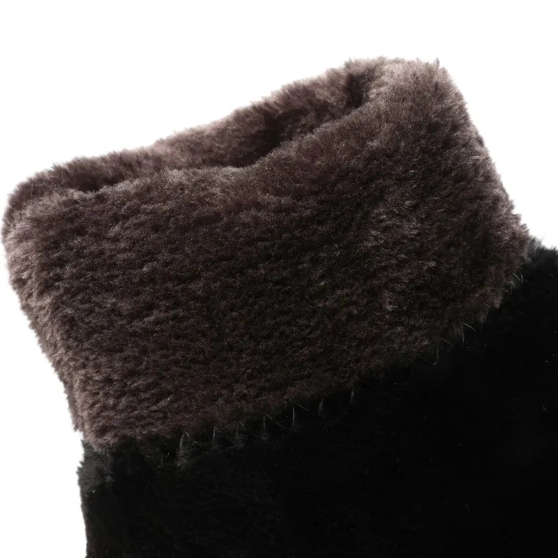 Impermeable winter boots for women in white by Corporación Turística, stylish snow-resistant footwear with sturdy soles.