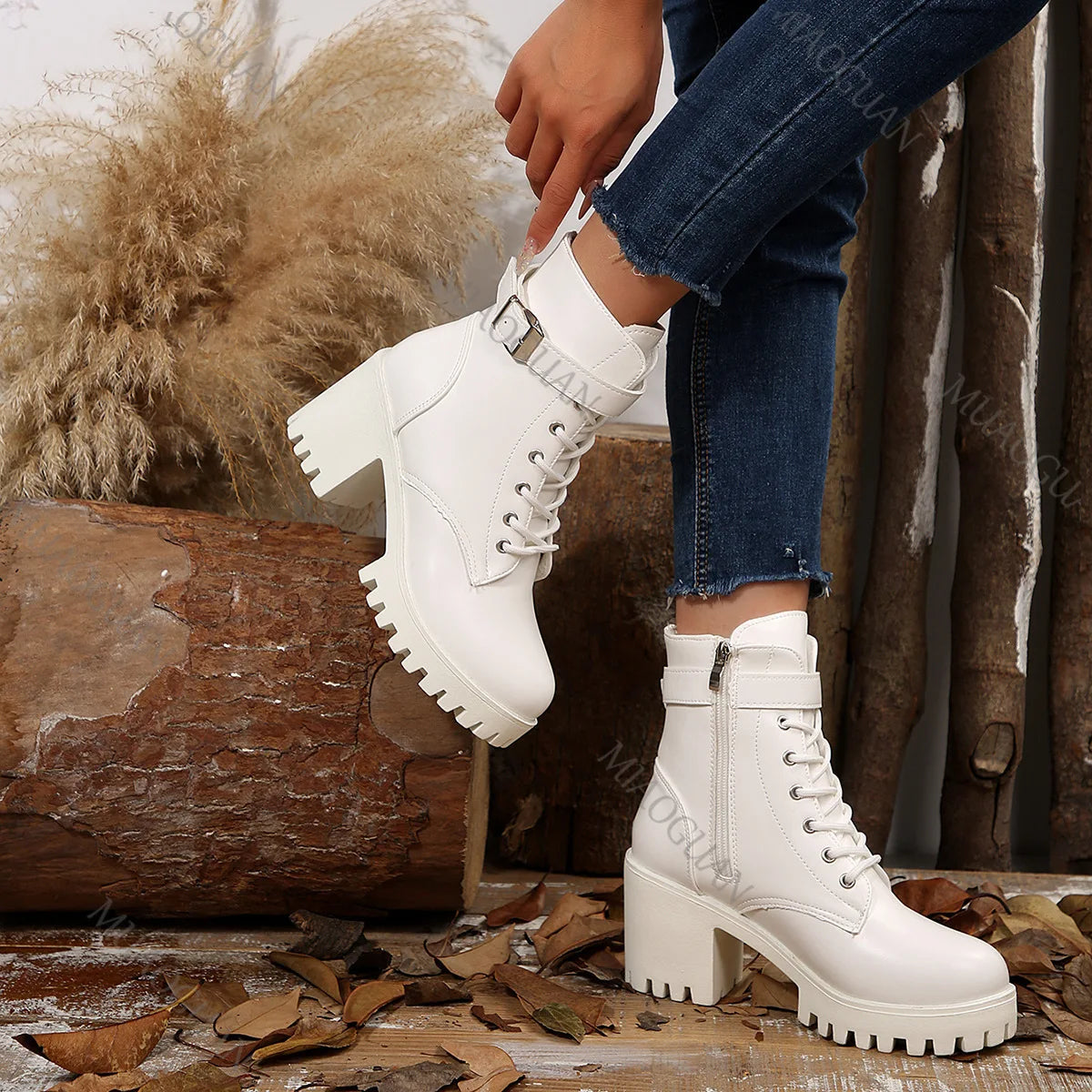 Women's autumn and winter boots by Corporación Turística with buckle detail, stylish new footwear for cold weather.