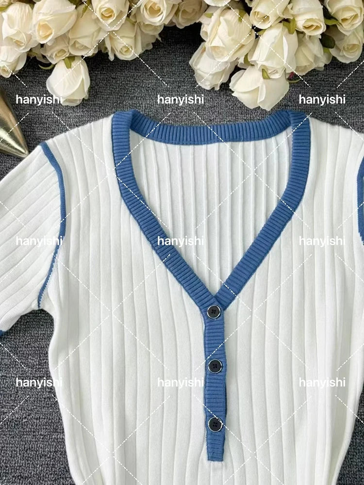 White women's minivestido sexy de punto with V-neck from Corporación Turística, featuring a fitted design and short sleeves.