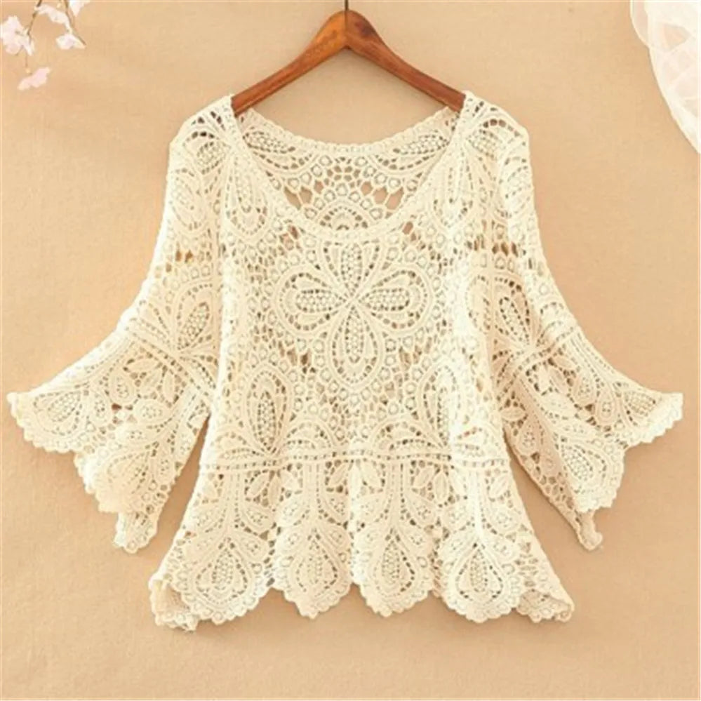 White women's knit sweater with round neckline, casual pullover by Corporación Turística, size XXL.
