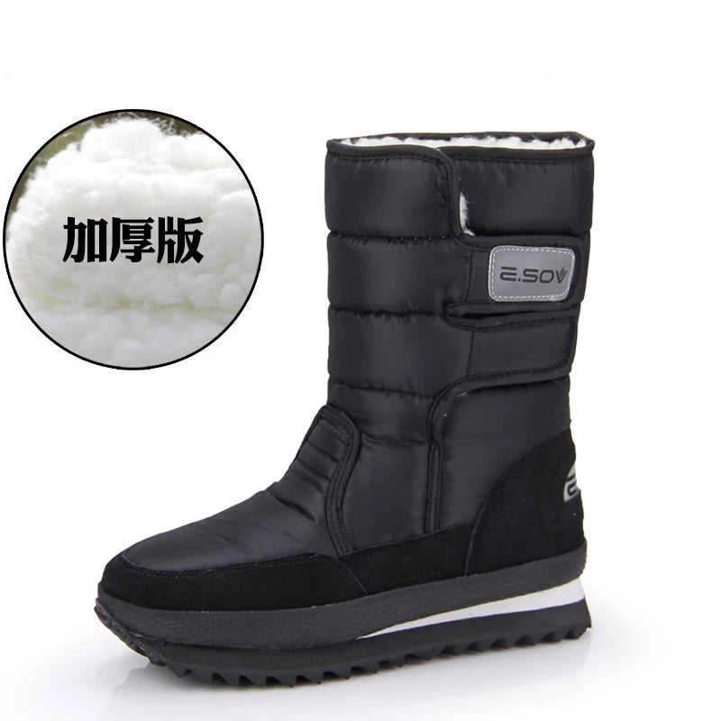 Thick winter snow boots for women by Corporación Turística, showcasing blue insulated footwear for cold weather outdoor wear.