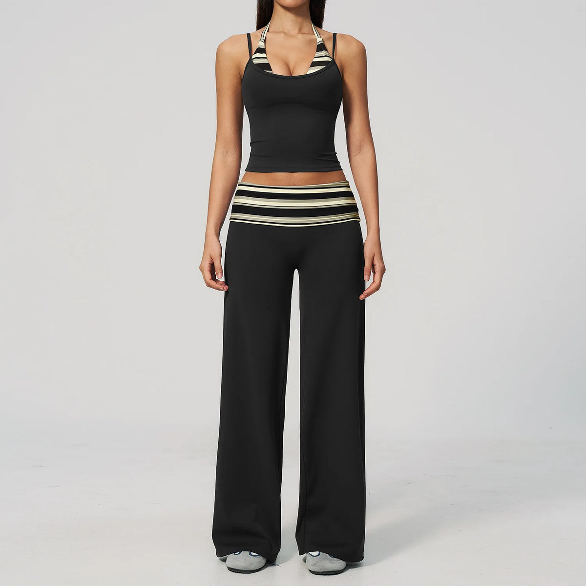 Brown yoga set of 2 pieces for women, sporty athletic wear with dotted pattern, from Corporación Turística.