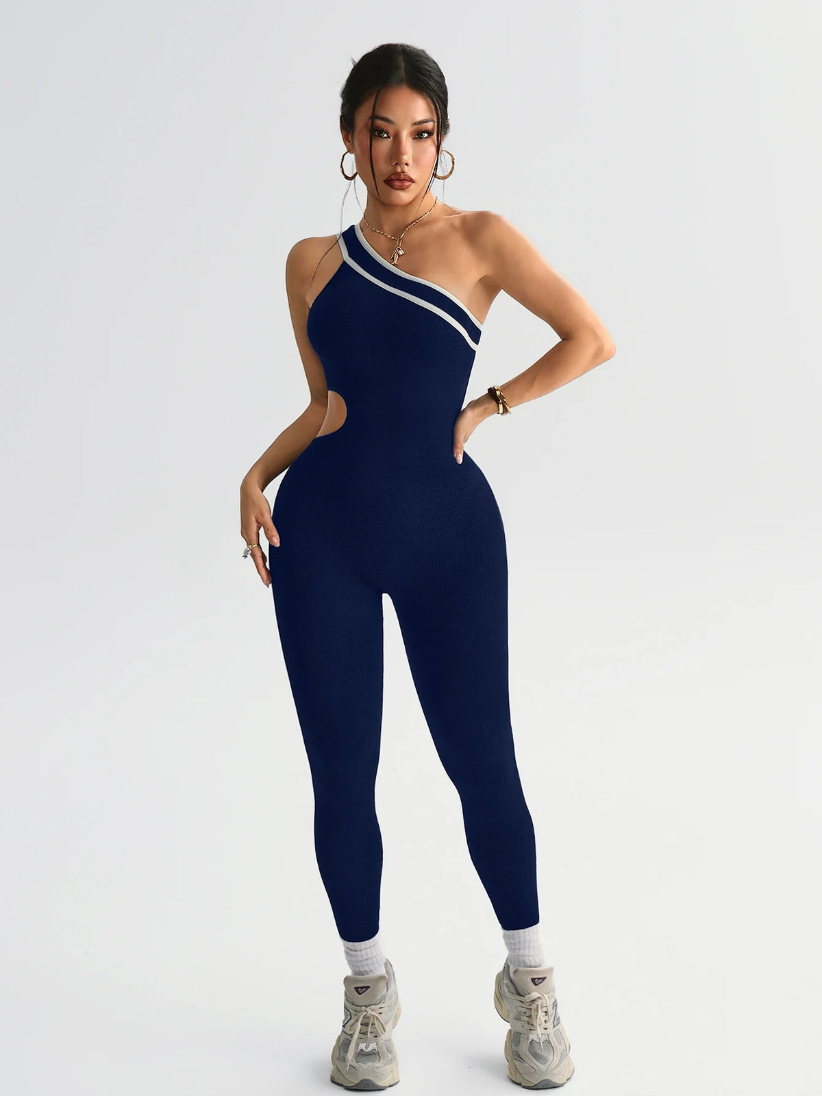 Brown seamless yoga bodysuit for women by Corporación Turística, designed for comfort during training and exercise.