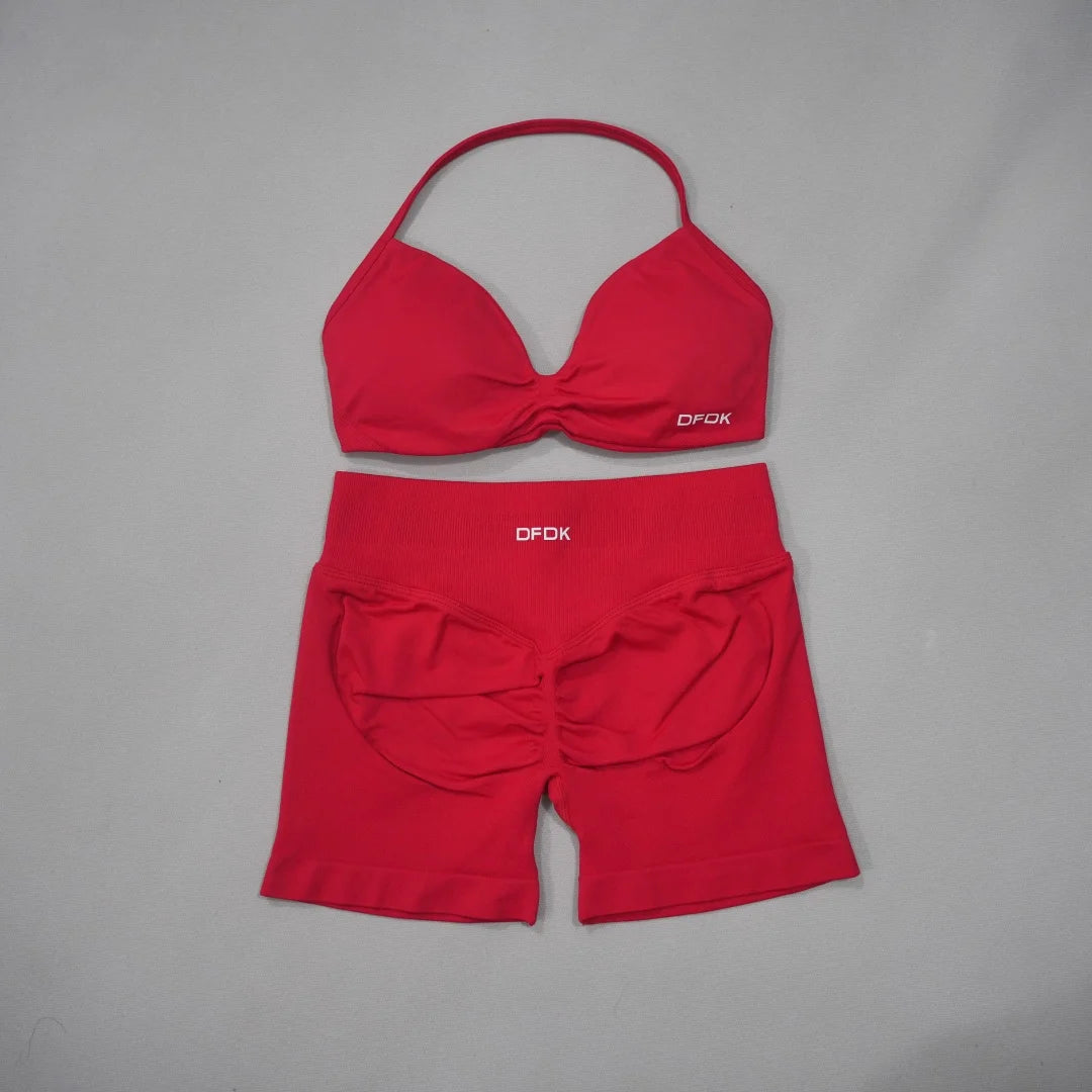 Brown women's 2-piece sports set with DFDK sports bra and leggings, designed for active wear by Corporación Turística.