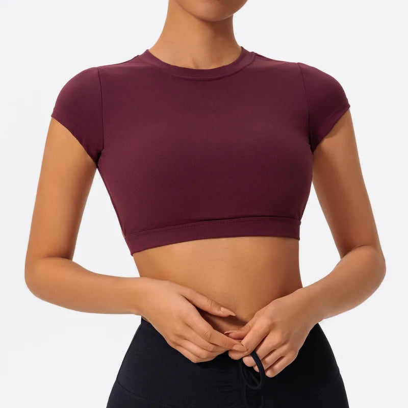 Hearuisavy breathable summer sports t-shirt with chest pads, by Corporación Turística, shown in burgundy color.