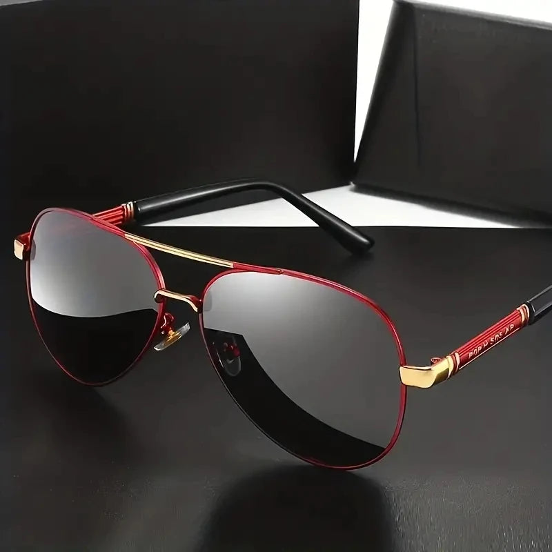 Polarized men's sunglasses with metal frame from Corporación Turística, featuring sleek design and UV protection.