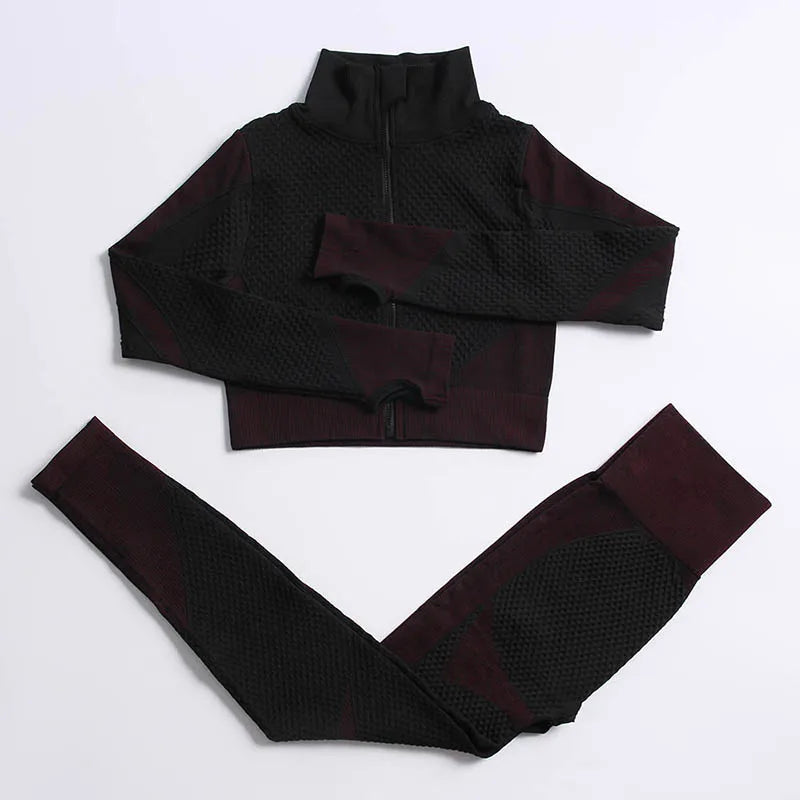 Lavender women's sportswear yoga set by Corporación Turística, two-piece athletic outfit for active wear and exercise.
