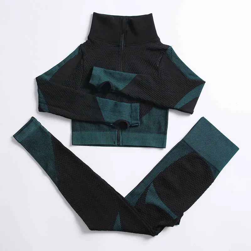 Lavender women's sportswear set by Corporación Turística, comfortable yoga and activewear ensemble for women.