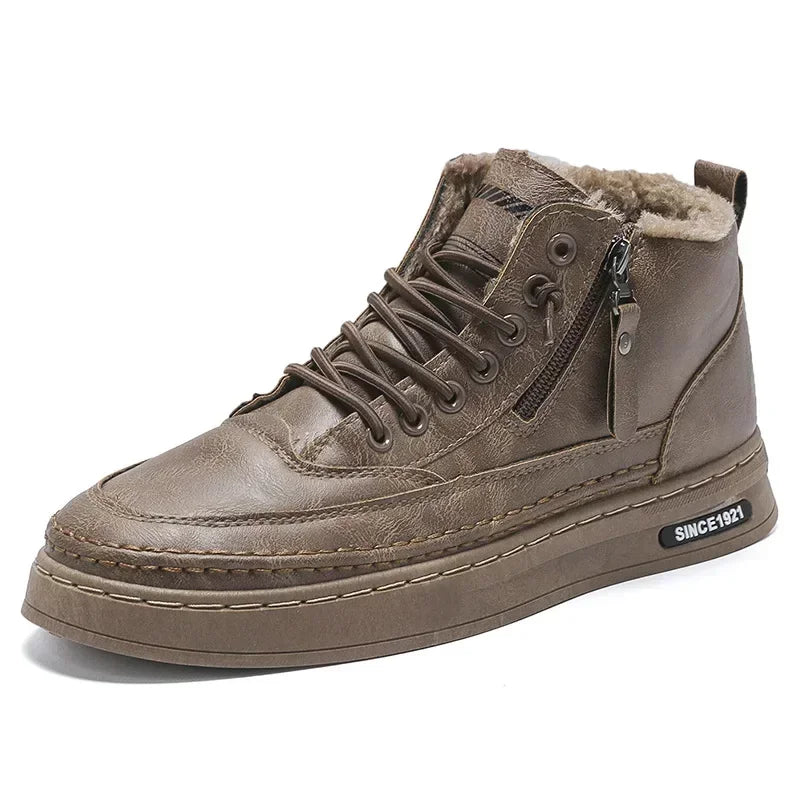 Warm cotton men's shoes by Corporación Turística, snow boots with a tan fabric exterior and sturdy soles for winter wear.