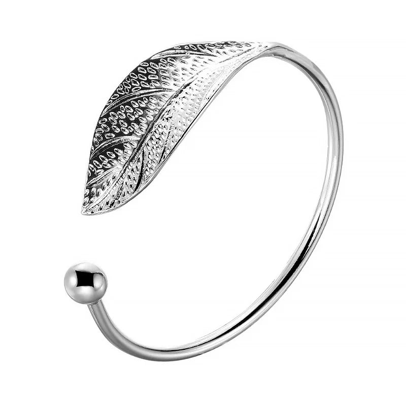 Fashionable 925 sterling silver bracelet for women with intricate design, showcasing elegant jewelry craftsmanship.