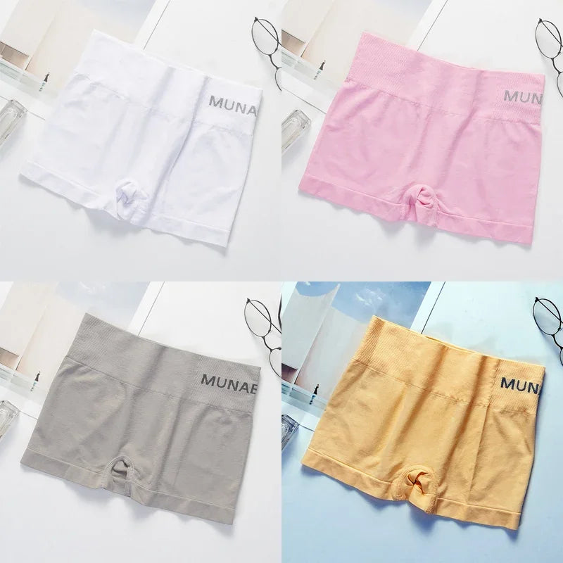 Four pairs of gray women's snug-fitting safety shorts from Corporación Turística, suitable for 45-85kg, shown in the image.