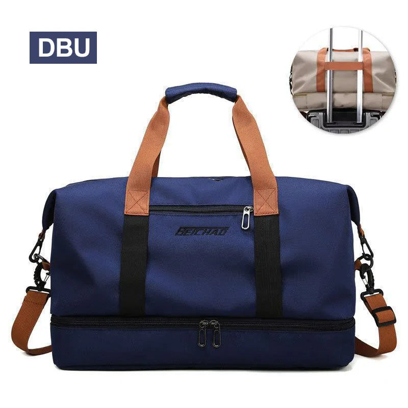 Green travel gym bag by Corporación Turística, compact sports and short-distance luggage for gym and travel.