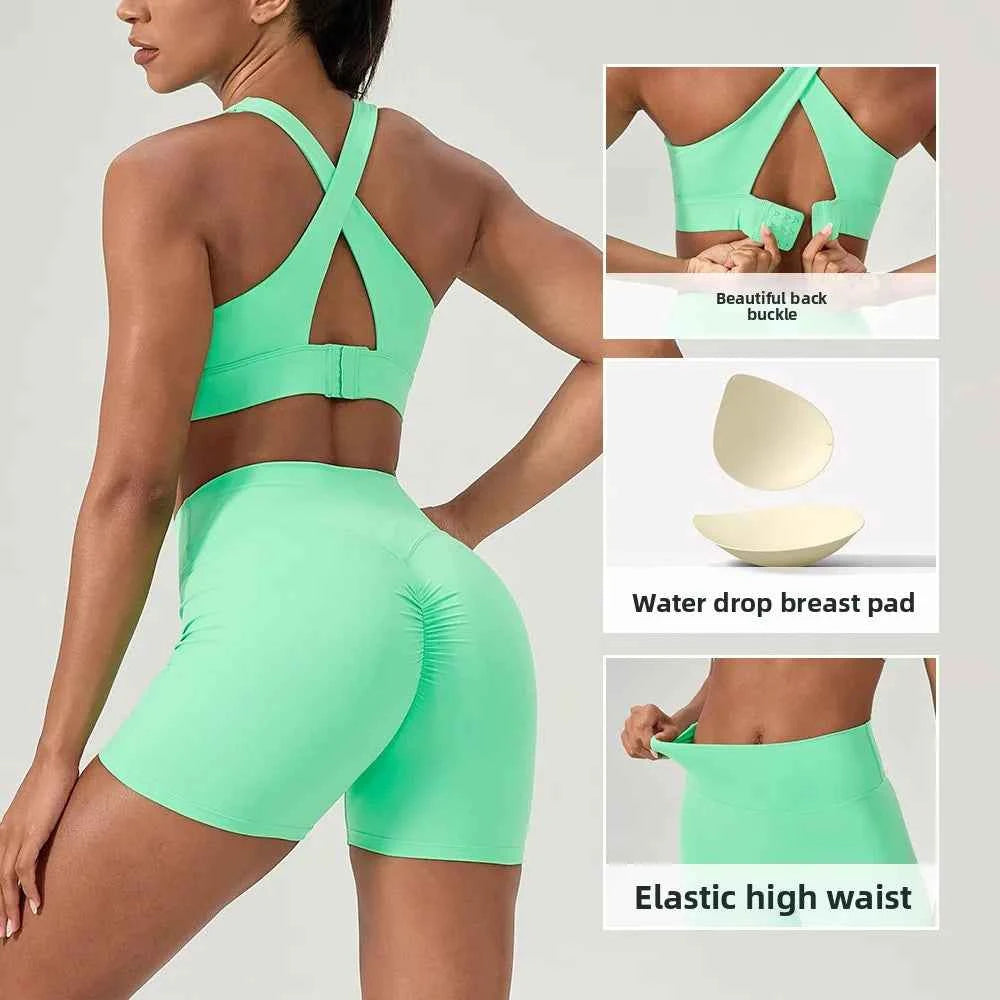 Green women's yoga set from Corporación Turística featuring a sexy sports bra and matching yoga leggings.
