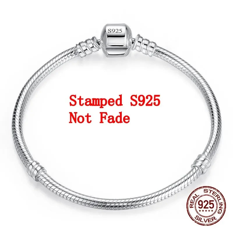 Handmade fine silver bracelet from Corporación Turística, featuring intricate details and a polished finish.