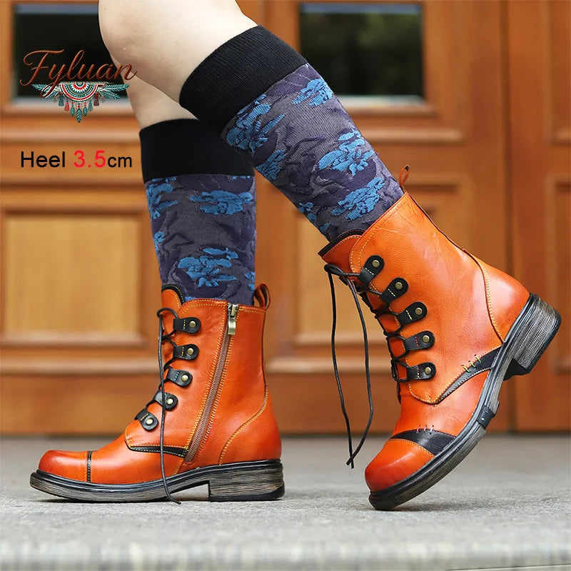 Retro-style women's short boots with a 3.5 cm mid heel, featuring a classic design and smooth finish.