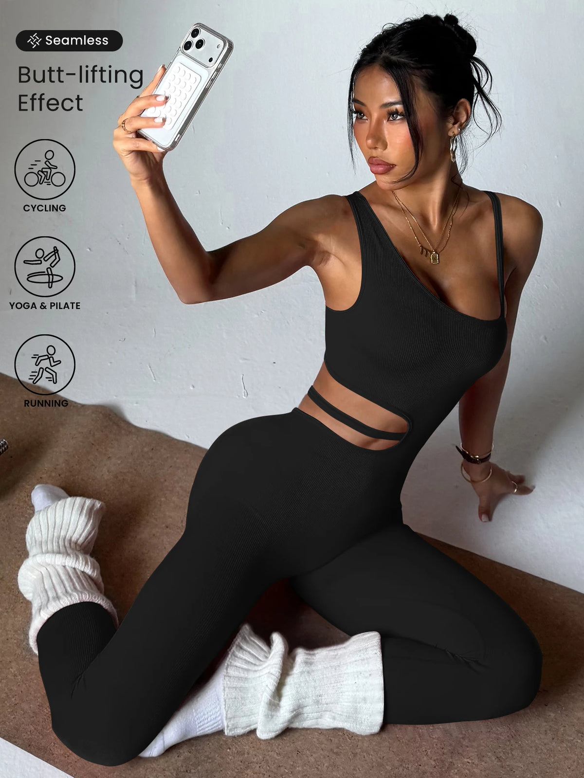 Sexy yoga leggings with a beautiful back design from Corporación Turística, showcasing a stylish fit and vibrant pattern.