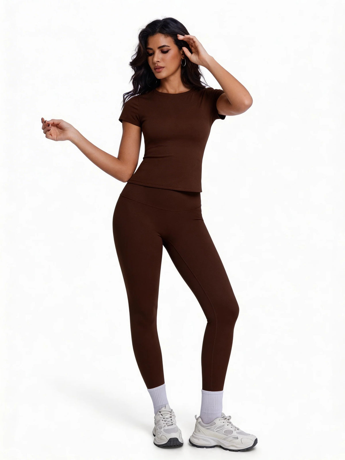 Marfil women's 2-piece athletic set with sporty camiseta de manga larga and matching leggings for active wear.