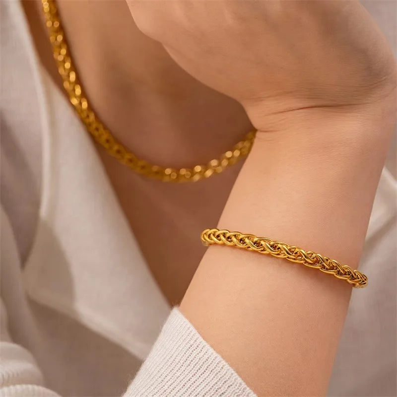 EILIECK stainless steel chain jewelry set with necklace and bracelet, featuring sleek silver design and durable 316L stainless steel.