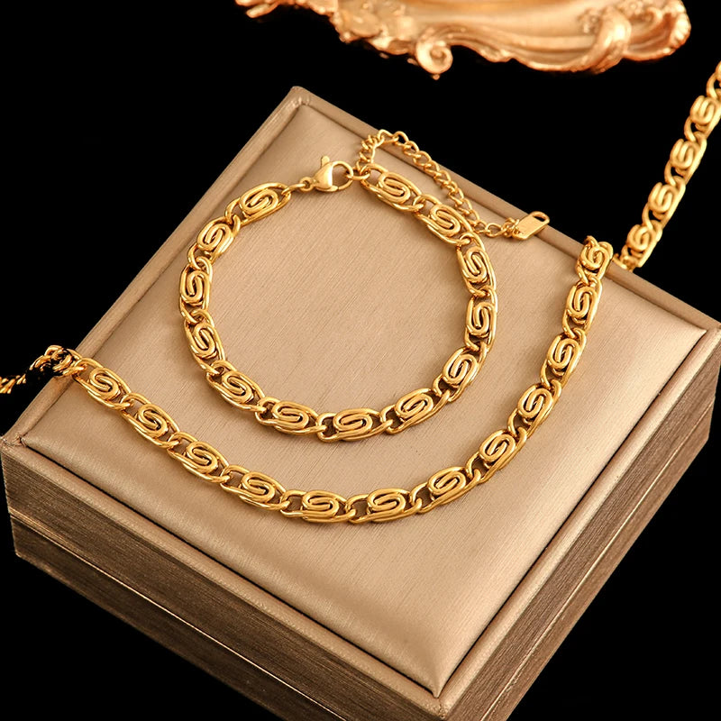 EILIECK stainless steel chain necklace and bracelet set in silver tone, featuring sleek, durable jewelry from Corporación Turística.