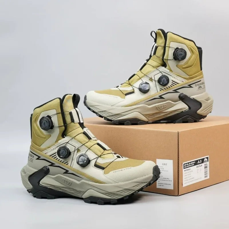 Black climbing and hiking shoes from Corporación Turística, size 37, with durable ankle support and rugged sole for outdoor activities.