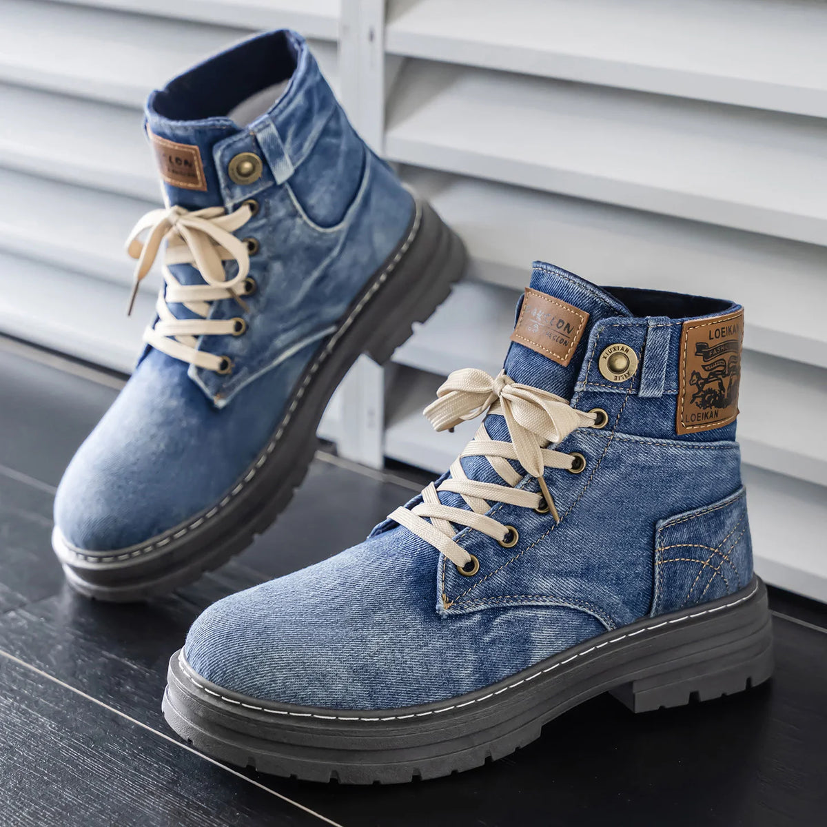 Black men's hiking boots by Corporación Turística, versatile and comfortable for outdoor adventures.
