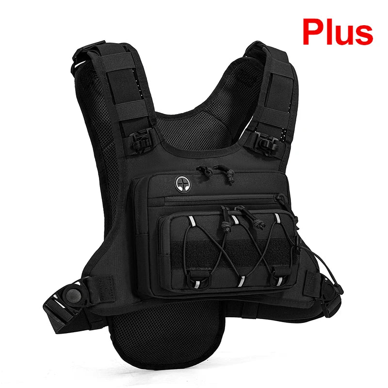 Tactical Molle backpack 15L for biking by Corporación Turística, shown with adjustable straps and multiple compartments in black.