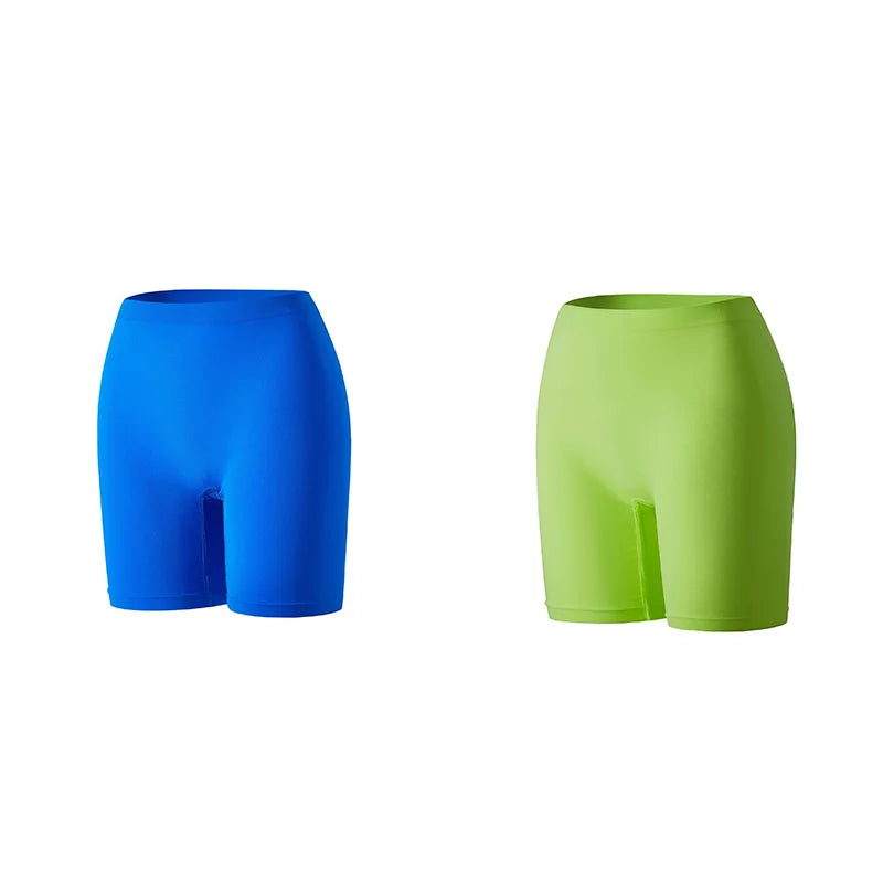 Set of 1-3 women's safety shorts by Corporación Turística in bright orange, featuring reflective strips and secure fit.