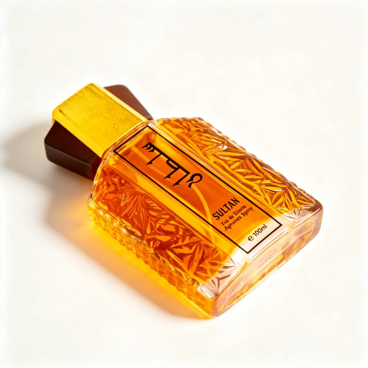 100ml Sultan Arabian Oriental Men Eau de Toilette by Corporación Turística, featuring a sleek bottle with gold accents.