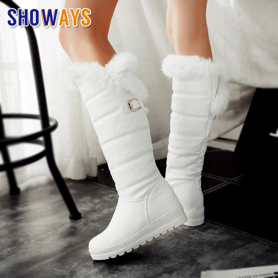 Knee-high snow boots from Corporación Turística with warm fleece lining and durable winter design, ideal for cold weather.