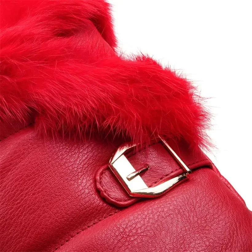 Knee-high snow boots with warm fleece lining from Corporación Turística, featuring a cozy, insulated design for winter warmth.