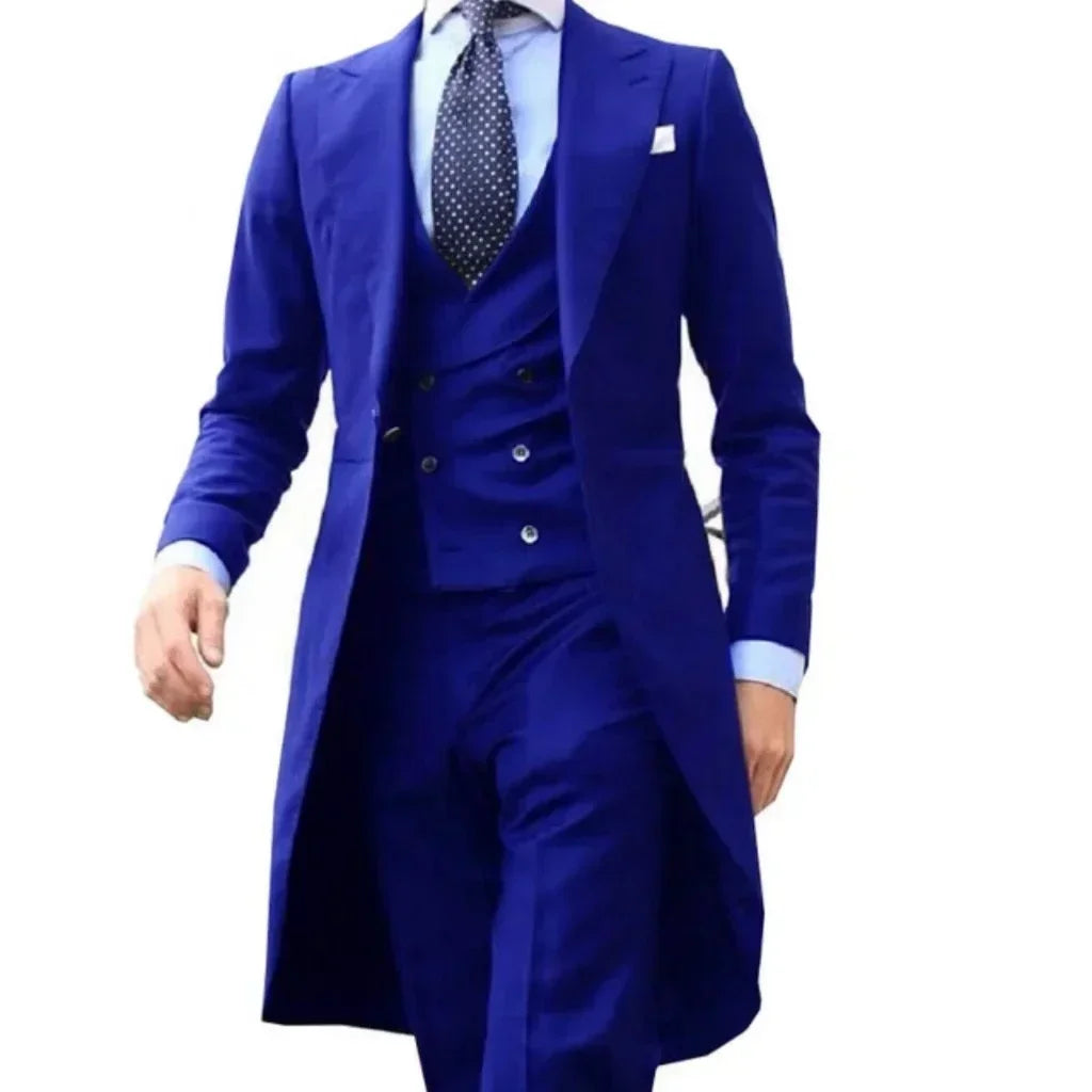 Wine red 3-piece men's suit with peak lapel and long tail from Corporación Turística, formal attire for men.