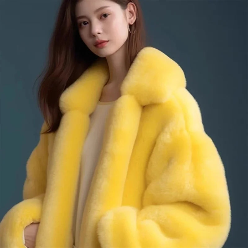 Rose pink women's winter coat 2025 by Corporación Turística, featuring a stylish Korean-inspired design for cold weather.