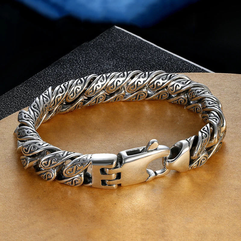 Vintage silver bracelet with Tang Chinese grass design, 20cm, featuring intricate craftsmanship and traditional Asian-inspired detailing.