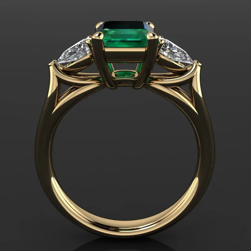 14k gold emerald ring for women featuring a vibrant green emerald gemstone, crafted by Corporación Turística.