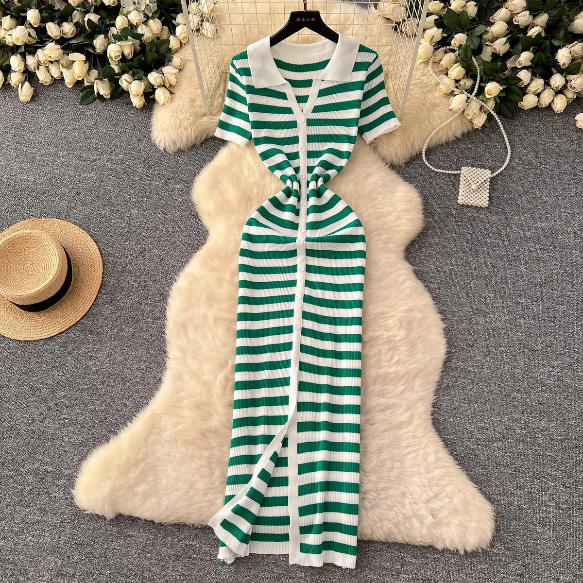 Elegant YuooMuoo green maxi coat by Corporación Turística, stylish woven fabric with a figure-flattering fit for fashionable wear.