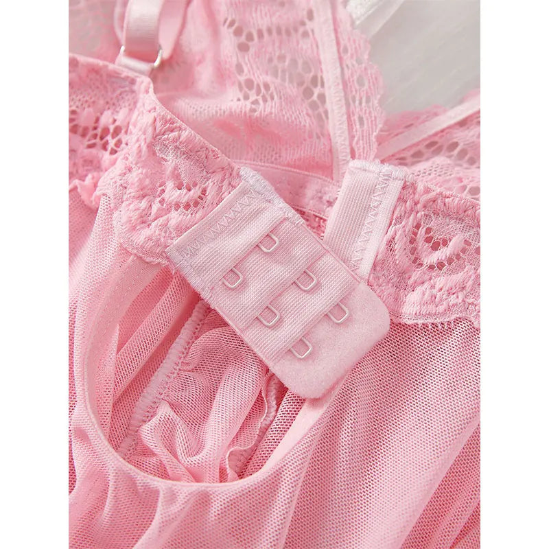 White summer camisón ultrafino with adjustable straps, part of a lightweight tank top and shorts set by Corporación Turística.